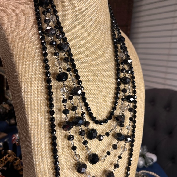 Elegant Black Beaded and Crystal Necklaces. - Picture 5 of 8